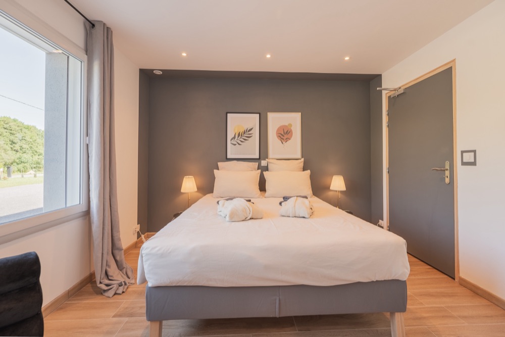 The grey room — photo 1