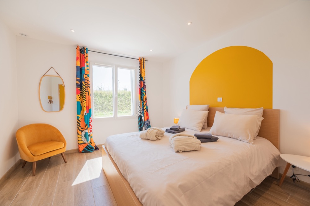 The yellow room — photo 2