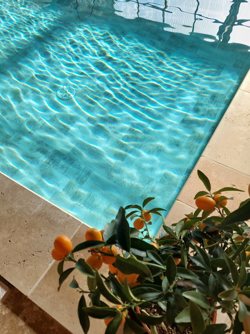 Plongeon dans la piscine